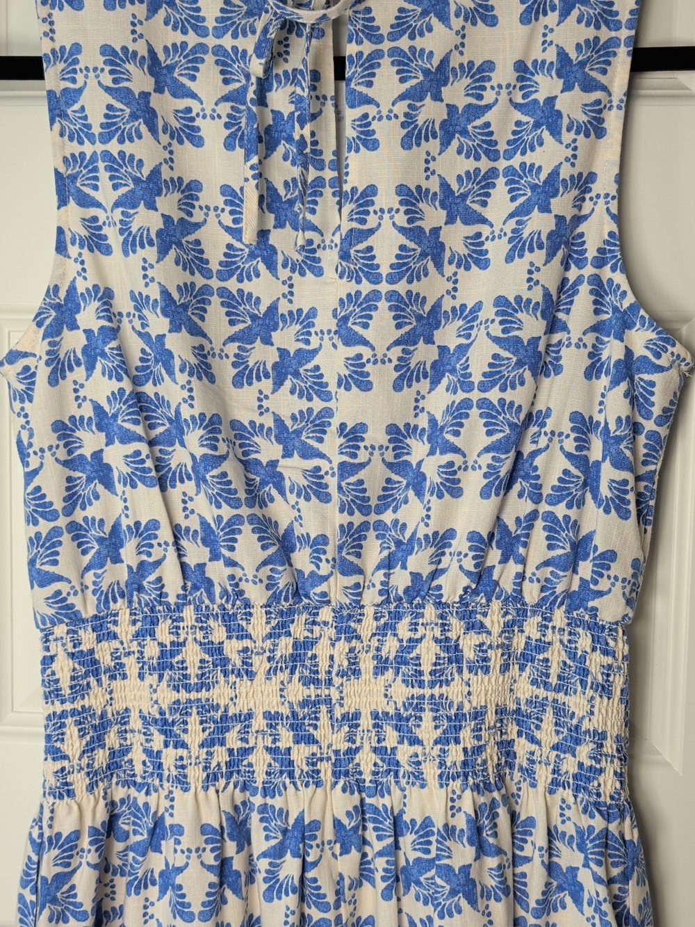 Universal Threads Blue Floral Sleeveless Smocked Waist Dress - Picture 7 of 9
